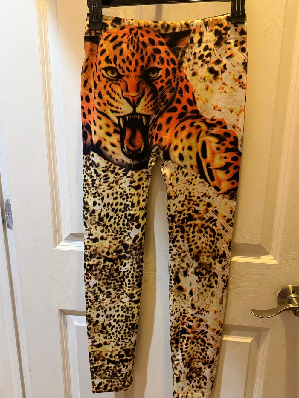 Women’s small Leopard Print Stretch Leggings - Orange/White